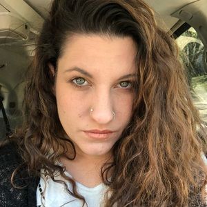 Meet your Posher, Phoebe